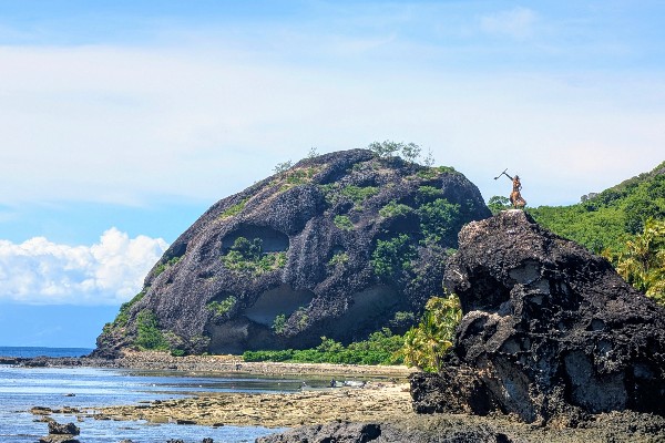 Rondreis Fiji - Yasawa's, welkomstdans Chief - opDroomreis.nu